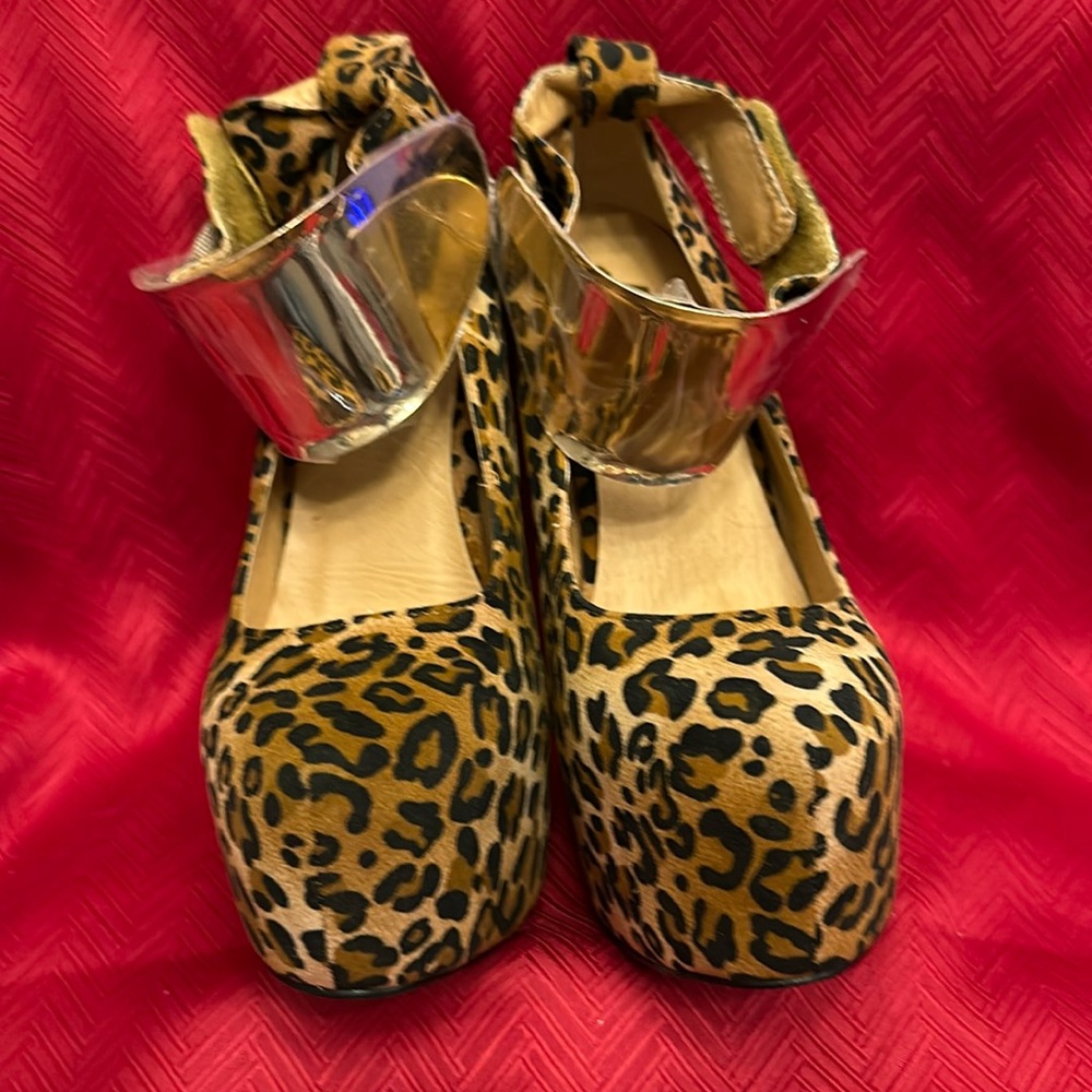 Machi Animal Print 6” Olatform Stilettos. Size 7.5